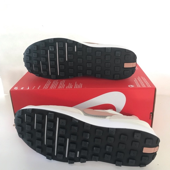NWT Nike Women’s Waffle One Shoes Size: 11 - Picture 12 of 13